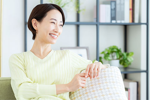 笑顔の女性